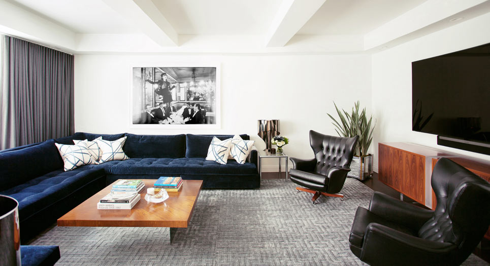 Mid-century-modern-interiors-----B.A.-Torrey-Interiors-----Mid-century-living-room-----LuxDeco.com-Style-Guide